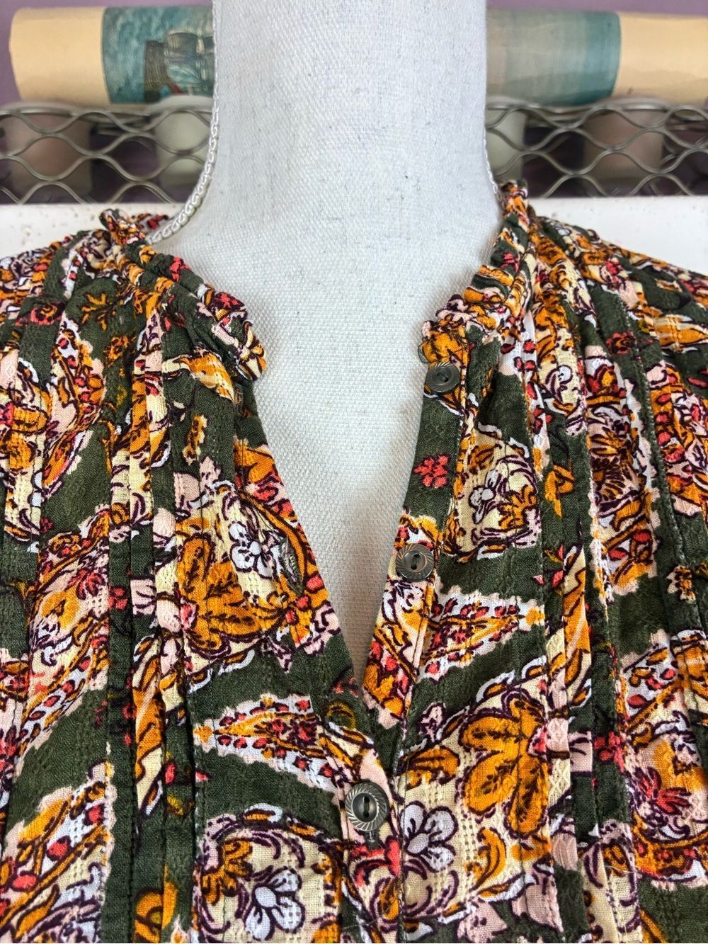 Sam Edelman Cottagecore Paisley Button-Front Blouse w/ruched sleeves - Picture 3 of 14